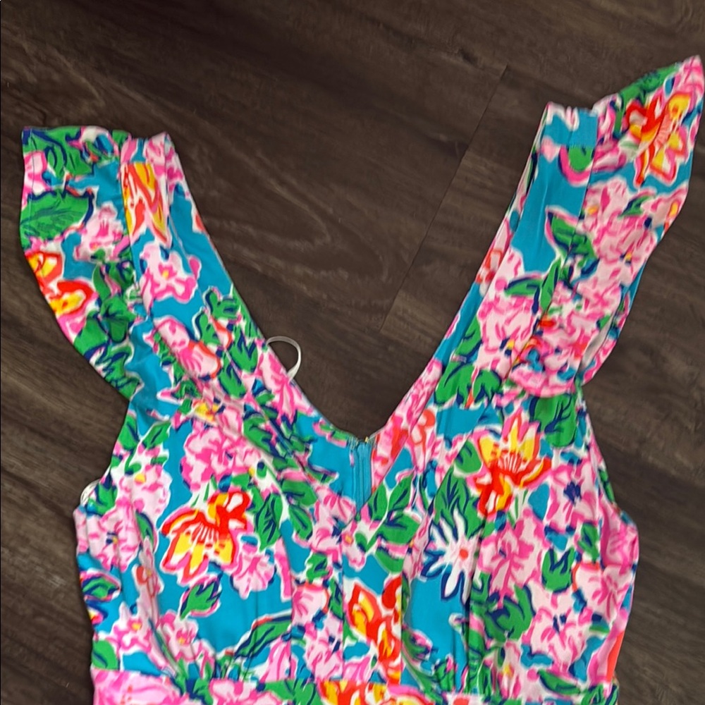 Lilly Pulitzer Colorful Floral Dress size 8, price to sell 95.00